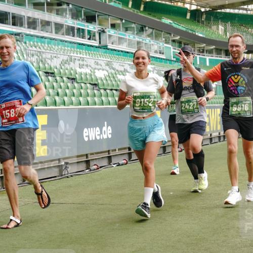 13.09.2026 - 21. swb-Marathon Bremen Michael Burmester http://msf.ph/oto/10425783 13.09.2026 13:01:57 Laufen im Stadion 150, 242, 282, 318, 440, 531, 687, 722, 930, 936, 946, 1006, 1067, 1163, 1250, 1436, 1448, 1582, 1896, 2033, 2047, 2062, 2292, 2345, 2364, 2370, 2378, 2409, 2427, 2485, 2490, 2491, 2560, 2561, 2627, 2638, 2658, 2666, 2668, 2708, 2781, 2967, 2987, 3013, 3044, 3163, 3164, 3173, 3187, 3248, 3258, 3294, 3334, 3372, 3374, 3375, 3385, 3392, 3524, 3526, 3527, 3576, 3603, 3642, 3667, 3721, 3774, 3806, 3852, 3856, 3893, 4000, 4506, 4558 meine-sportfotos.de