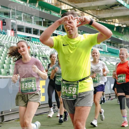 13.09.2026 - 21. swb-Marathon Bremen Michael Burmester http://msf.ph/oto/10425805 13.09.2026 13:24:49 Laufen im Stadion 137, 182, 213, 294, 324, 434, 505, 543, 548, 721, 723, 739, 743, 752, 815, 818, 966, 1273, 1410, 1459, 1463, 1471, 1491, 1504, 1515, 1561, 1597, 1598, 1830, 1944, 1953, 2058, 2059, 2095, 2211, 2252, 2267, 2271, 2286, 2308, 2312, 2323, 2354, 2445, 2465, 2483, 2495, 2497, 2503, 2506, 2554, 2571, 2591, 2644, 2752, 2762, 2768, 2776, 2833, 2878, 2896, 2936, 2968, 2981, 3005, 3142, 3211, 3259, 3282, 3288, 3289, 3292, 3298, 3306, 3312, 3329, 3364, 3381, 3390, 3395, 3770, 4466 meine-sportfotos.de