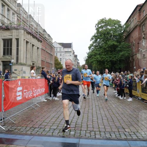 13.09.2026 - Kiel Lauf Yannick Fuchs http://msf.ph/oto/10425810 13.09.2026 09:46:23 Ziel 167, 181, 442, 3052, 3361, 3954, 5855, 5955, 6857, 7308, 10117, 10913, 11316, 11859, 11861, 12495, 12621, 557, 1415, 1418, 2127, 2482, 3052, 3142, 3301, 4909, 4910, 4918, 5234, 5757, 5829, 6732, 7015, 7572, 7911, 7924, 8125, 8244, 8611, 8859, 9841, 10036, 10203, 10685, 10719, 10898, 11076, 11078, 12374, 12841, 288, 3033, 3035, 4906, 6048, 6355, 6577, 7439, 7675, 7754, 8887, 8929, 8994, 9832, 10177, 10946, 12173, 12552, 557, 2788, 3025, 3974, 5757 meine-sportfotos.de
