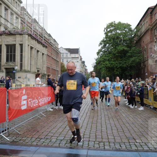13.09.2026 - Kiel Lauf Yannick Fuchs http://msf.ph/oto/10425816 13.09.2026 09:46:23 Ziel 167, 181, 442, 3052, 3361, 3954, 5855, 5955, 6857, 7308, 10117, 10913, 11316, 11859, 11861, 12495, 12621, 557, 1415, 1418, 2127, 2482, 3052, 3142, 3301, 4909, 4910, 4918, 5234, 5757, 5829, 6732, 7015, 7572, 7911, 7924, 8125, 8244, 8611, 8859, 9841, 10036, 10203, 10685, 10719, 10898, 11076, 11078, 12374, 12841, 288, 3033, 3035, 4906, 6048, 6355, 6577, 7439, 7675, 7754, 8887, 8929, 8994, 9832, 10177, 10946, 12173, 12552, 557, 2788, 3025, 3974, 5757 meine-sportfotos.de