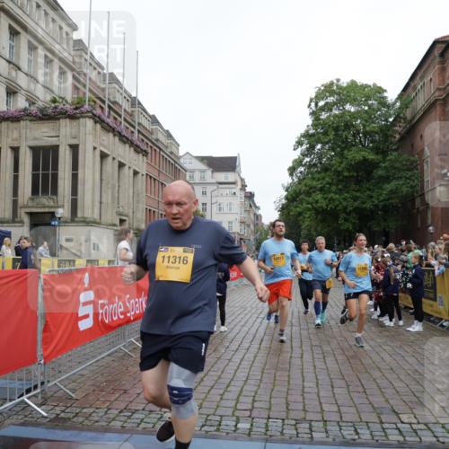 13.09.2026 - Kiel Lauf Yannick Fuchs http://msf.ph/oto/10425823 13.09.2026 09:46:23 Ziel 167, 181, 442, 3052, 3361, 3954, 5855, 5955, 6857, 7308, 10117, 10913, 11316, 11859, 11861, 12495, 12621, 557, 1415, 1418, 2127, 2482, 3052, 3142, 3301, 4909, 4910, 4918, 5234, 5757, 5829, 6732, 7015, 7572, 7911, 7924, 8125, 8244, 8611, 8859, 9841, 10036, 10203, 10685, 10719, 10898, 11076, 11078, 12374, 12841, 288, 3033, 3035, 4906, 6048, 6355, 6577, 7439, 7675, 7754, 8887, 8929, 8994, 9832, 10177, 10946, 12173, 12552, 557, 2788, 3025, 3974, 5757 meine-sportfotos.de