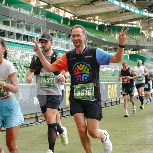 13.09.2026 - 21. swb-Marathon Bremen Michael Burmester http://msf.ph/oto/10425829 13.09.2026 13:01:58 Laufen im Stadion 150, 242, 282, 318, 440, 531, 687, 722, 930, 936, 946, 1006, 1067, 1163, 1250, 1436, 1448, 1582, 1896, 2033, 2047, 2062, 2276, 2292, 2345, 2364, 2370, 2378, 2409, 2427, 2485, 2490, 2491, 2560, 2561, 2627, 2638, 2658, 2666, 2668, 2708, 2781, 2967, 2987, 3013, 3044, 3163, 3164, 3173, 3187, 3248, 3258, 3294, 3334, 3372, 3374, 3375, 3385, 3392, 3496, 3524, 3526, 3527, 3576, 3603, 3642, 3667, 3721, 3774, 3806, 3852, 3893, 4000, 4506, 4558 meine-sportfotos.de