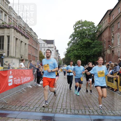 13.09.2026 - Kiel Lauf Yannick Fuchs http://msf.ph/oto/10425841 13.09.2026 09:46:24 Ziel 167, 181, 442, 3361, 3954, 5855, 5955, 6857, 7308, 10117, 10913, 11316, 11859, 11861, 12495, 12621, 557, 1415, 1418, 2127, 2482, 3052, 3142, 3301, 4909, 4910, 4918, 5234, 5757, 5829, 5855, 6732, 7015, 7308, 7572, 7911, 7924, 8125, 8244, 8611, 8859, 9841, 10036, 10203, 10685, 10719, 10898, 11076, 11078, 12374, 12841, 288, 2527, 3033, 3035, 4906, 6048, 6355, 6577, 7439, 7675, 7754, 8887, 8929, 8994, 9832, 10177, 10946, 12173, 12552, 557, 2127, 2788, 3142, 3974, 5757 meine-sportfotos.de
