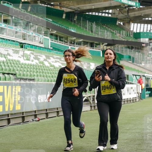 13.09.2026 - 21. swb-Marathon Bremen Michael Burmester http://msf.ph/oto/10425893 13.09.2026 10:48:34 Laufen im Stadion 10264, 10292, 10407, 10413, 10440, 10732, 10754, 10789, 10925, 11104, 11254, 11262, 11423, 11443, 11541, 11663, 11698, 11851, 11942, 11980, 12083, 12157, 12340, 12444, 12471, 12472, 12542, 12561, 10137, 10176, 10191, 10192, 10194, 10202, 10242, 10295, 10344, 10430, 10472, 10524, 10568, 10600, 10629, 10651, 10679, 10713, 10779, 10979, 10997, 10999, 11081, 11200, 11233, 11307, 11309, 11355, 11367, 11709, 11821, 12089, 12153, 12177, 12178 meine-sportfotos.de