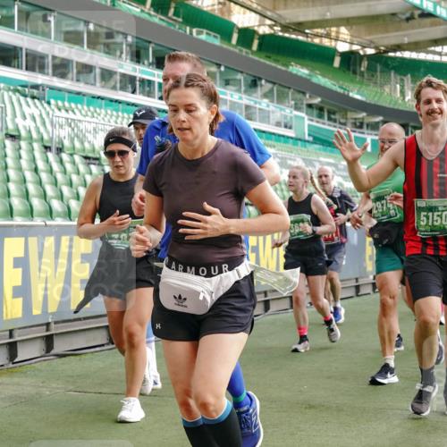 13.09.2026 - 21. swb-Marathon Bremen Michael Burmester http://msf.ph/oto/10425905 13.09.2026 13:24:52 Laufen im Stadion 137, 182, 213, 294, 324, 434, 505, 543, 548, 721, 723, 739, 743, 752, 815, 818, 966, 1273, 1410, 1443, 1459, 1463, 1471, 1491, 1504, 1515, 1561, 1597, 1598, 1830, 1944, 1953, 2058, 2059, 2095, 2211, 2252, 2267, 2271, 2286, 2308, 2312, 2323, 2354, 2445, 2465, 2483, 2495, 2497, 2503, 2506, 2554, 2571, 2591, 2644, 2752, 2762, 2768, 2776, 2833, 2878, 2896, 2936, 2968, 2981, 3005, 3142, 3211, 3259, 3282, 3288, 3289, 3292, 3298, 3306, 3312, 3329, 3364, 3381, 3390, 3395, 3770 meine-sportfotos.de