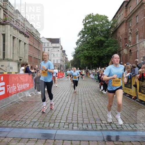 13.09.2026 - Kiel Lauf Yannick Fuchs http://msf.ph/oto/10425919 13.09.2026 09:46:29 Ziel 167, 181, 3361, 6355, 6577, 6857, 7439, 9832, 10177, 10913, 10946, 11316, 11859, 11861, 12173, 12495, 12621, 442, 1415, 1418, 2482, 3052, 3954, 4909, 4910, 4918, 5234, 5829, 5855, 5955, 6732, 7015, 7308, 7911, 7924, 8125, 8244, 8611, 8859, 10117, 10203, 10685, 10719, 10898, 11076, 11078, 12841, 288, 2527, 3033, 3035, 3808, 4087, 4906, 6048, 6638, 7190, 7213, 7446, 7675, 7754, 8409, 8887, 8929, 8994, 12552, 12725, 557, 1418, 2127, 3142, 3301, 5757, 5829, 7911, 7924 meine-sportfotos.de