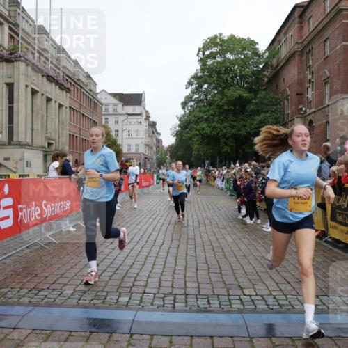 13.09.2026 - Kiel Lauf Yannick Fuchs http://msf.ph/oto/10425922 13.09.2026 09:46:29 Ziel 167, 181, 3361, 6355, 6577, 6857, 7439, 9832, 10177, 10913, 10946, 11316, 11859, 11861, 12173, 12495, 12621, 442, 1415, 1418, 2482, 3052, 3954, 4909, 4910, 4918, 5234, 5829, 5855, 5955, 6732, 7015, 7308, 7911, 7924, 8125, 8244, 8611, 8859, 10117, 10203, 10685, 10719, 10898, 11076, 11078, 12841, 288, 2527, 3033, 3035, 3808, 4087, 4906, 6048, 6638, 7190, 7213, 7446, 7675, 7754, 8409, 8887, 8929, 8994, 12552, 12725, 557, 1418, 2127, 3142, 3301, 5757, 5829, 7911, 7924 meine-sportfotos.de