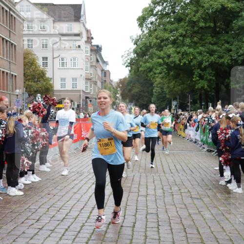 13.09.2026 - Kiel Lauf Yannick Fuchs http://msf.ph/oto/10425935 13.09.2026 09:46:30 Ziel 167, 181, 288, 3361, 6355, 6577, 6857, 7439, 9832, 10177, 10913, 10946, 11316, 11859, 11861, 12173, 12495, 12621, 442, 1415, 2482, 3052, 3954, 4909, 4910, 4918, 5234, 5829, 5855, 5955, 6732, 7015, 7308, 7911, 7924, 8125, 8244, 8611, 8859, 10117, 10203, 10685, 10719, 10898, 11076, 11078, 11316, 2527, 3033, 3035, 3808, 4087, 4906, 6048, 6638, 7190, 7213, 7446, 7675, 7754, 8409, 8887, 8929, 8994, 10322, 12552, 12725, 557, 1418, 2127, 3142, 3301, 5757, 5829, 7911, 7924 meine-sportfotos.de