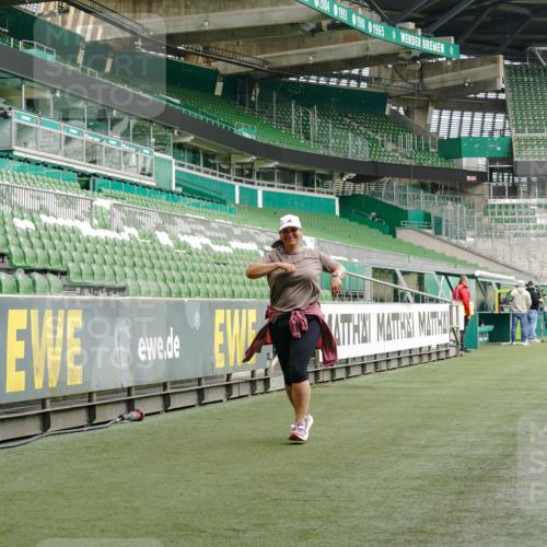13.09.2026 - 21. swb-Marathon Bremen Michael Burmester http://msf.ph/oto/10425938 13.09.2026 10:48:43 Laufen im Stadion 10264, 10292, 10407, 10413, 10440, 10732, 10754, 10789, 10925, 11104, 11254, 11262, 11423, 11443, 11541, 11663, 11698, 11851, 11942, 11980, 12083, 12157, 12340, 12444, 12471, 12472, 12542, 12561, 10137, 10176, 10191, 10192, 10194, 10202, 10242, 10295, 10344, 10430, 10472, 10524, 10568, 10600, 10629, 10651, 10679, 10713, 10979, 10999, 11081, 11181, 11200, 11233, 11244, 11307, 11309, 11367, 11574, 11709, 11821, 12089, 12153, 12177, 12178 meine-sportfotos.de