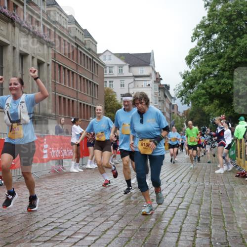 13.09.2026 - Kiel Lauf Yannick Fuchs http://msf.ph/oto/10425945 13.09.2026 11:03:27 Ziel 697, 2254, 2724, 2846, 2878, 3155, 3744, 4074, 4658, 4854, 6224, 6341, 6953, 7282, 7656, 8288, 8946, 9363, 9614, 10806, 12650, 986, 1095, 1635, 1923, 2796, 2975, 3513, 3621, 3635, 3912, 4478, 4757, 4781, 5046, 5893, 5998, 6319, 6669, 6768, 6934, 6969, 6974, 8084, 8130, 8136, 8204, 8288, 8782, 9059, 9063, 9070, 9108, 9202, 9663, 9819, 10165, 10664, 10999, 11255, 11736, 11846, 12550, 643, 1505, 1698, 2807, 3049, 5377, 5588, 5820, 6524, 6525, 9331, 9581, 9955, 1095, 6934 meine-sportfotos.de