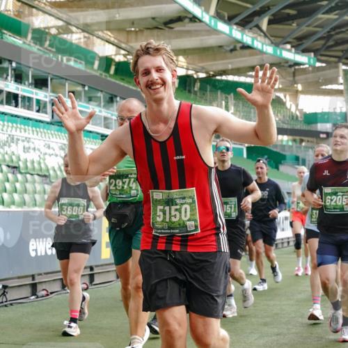 13.09.2026 - 21. swb-Marathon Bremen Michael Burmester http://msf.ph/oto/10425957 13.09.2026 13:24:53 Laufen im Stadion 137, 182, 213, 294, 324, 434, 505, 543, 548, 721, 723, 739, 743, 752, 815, 818, 966, 1273, 1410, 1443, 1459, 1463, 1471, 1491, 1504, 1515, 1561, 1597, 1598, 1830, 1944, 1953, 2058, 2059, 2095, 2211, 2252, 2267, 2271, 2286, 2308, 2312, 2323, 2354, 2445, 2465, 2483, 2495, 2497, 2503, 2506, 2554, 2571, 2591, 2644, 2752, 2762, 2768, 2776, 2833, 2878, 2896, 2936, 2968, 2981, 3005, 3142, 3211, 3259, 3282, 3288, 3289, 3292, 3298, 3306, 3312, 3329, 3364, 3381, 3390, 3395, 3770 meine-sportfotos.de