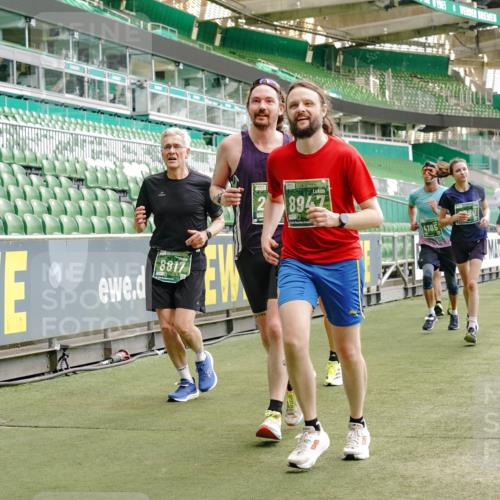13.09.2026 - 21. swb-Marathon Bremen Michael Burmester http://msf.ph/oto/10425988 13.09.2026 13:02:03 Laufen im Stadion 150, 242, 282, 318, 440, 531, 687, 722, 930, 936, 946, 1006, 1067, 1163, 1250, 1436, 1448, 1582, 1896, 2033, 2047, 2062, 2276, 2292, 2345, 2364, 2370, 2378, 2409, 2421, 2485, 2490, 2491, 2560, 2561, 2627, 2638, 2658, 2666, 2668, 2708, 2779, 2781, 2967, 2987, 3013, 3044, 3114, 3163, 3164, 3173, 3187, 3248, 3258, 3294, 3334, 3372, 3374, 3375, 3385, 3392, 3496, 3524, 3526, 3527, 3576, 3585, 3603, 3642, 3667, 3721, 3806, 3852, 3893, 4000, 4506, 4558 meine-sportfotos.de