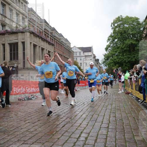 13.09.2026 - Kiel Lauf Yannick Fuchs http://msf.ph/oto/10426011 13.09.2026 11:03:33 Ziel 1698, 2724, 2846, 3155, 3744, 4074, 4854, 6341, 6524, 6525, 6953, 8946, 9363, 12650, 697, 986, 1635, 1923, 2254, 2796, 2878, 2975, 3513, 3621, 3635, 3912, 4478, 4658, 4757, 4781, 5046, 5893, 5998, 6224, 6319, 6669, 6768, 7282, 7656, 8130, 8136, 8204, 8288, 8782, 9059, 9063, 9070, 9202, 9614, 9663, 9819, 10664, 10806, 10999, 11736, 11846, 12550, 643, 1089, 1505, 2807, 2930, 3049, 5377, 5588, 5820, 7205, 9331, 9581, 9955, 10856, 11172, 11930, 1095, 1635, 2796, 3513, 6934 meine-sportfotos.de