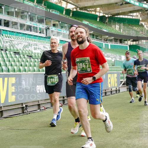 13.09.2026 - 21. swb-Marathon Bremen Michael Burmester http://msf.ph/oto/10426014 13.09.2026 13:02:03 Laufen im Stadion 150, 242, 282, 318, 440, 531, 687, 722, 930, 936, 946, 1006, 1067, 1163, 1250, 1436, 1448, 1582, 1896, 2033, 2047, 2062, 2276, 2292, 2345, 2364, 2370, 2378, 2409, 2421, 2485, 2490, 2491, 2560, 2561, 2627, 2638, 2658, 2666, 2668, 2708, 2779, 2781, 2967, 2987, 3013, 3044, 3114, 3163, 3164, 3173, 3187, 3248, 3258, 3294, 3334, 3372, 3374, 3375, 3385, 3392, 3496, 3524, 3526, 3527, 3576, 3585, 3603, 3642, 3667, 3721, 3806, 3852, 3893, 4000, 4506, 4558 meine-sportfotos.de
