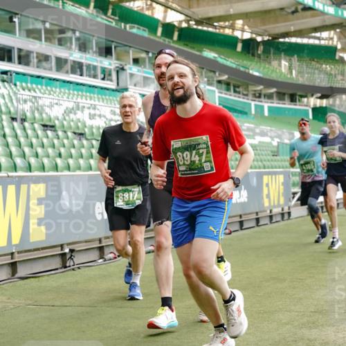 13.09.2026 - 21. swb-Marathon Bremen Michael Burmester http://msf.ph/oto/10426030 13.09.2026 13:02:03 Laufen im Stadion 150, 242, 282, 318, 440, 531, 687, 722, 930, 936, 946, 1006, 1067, 1163, 1250, 1436, 1448, 1582, 1896, 2033, 2047, 2062, 2276, 2292, 2345, 2364, 2370, 2378, 2409, 2421, 2485, 2490, 2491, 2560, 2561, 2627, 2638, 2658, 2666, 2668, 2708, 2779, 2781, 2967, 2987, 3013, 3044, 3114, 3163, 3164, 3173, 3187, 3248, 3258, 3294, 3334, 3372, 3374, 3375, 3385, 3392, 3496, 3524, 3526, 3527, 3576, 3585, 3603, 3642, 3667, 3721, 3806, 3852, 3893, 4000, 4506, 4558 meine-sportfotos.de