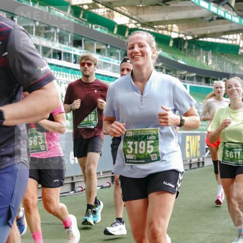 13.09.2026 - 21. swb-Marathon Bremen Michael Burmester http://msf.ph/oto/10426032 13.09.2026 13:24:56 Laufen im Stadion 137, 182, 213, 294, 324, 434, 505, 543, 548, 721, 723, 739, 743, 752, 815, 818, 966, 1273, 1410, 1443, 1459, 1463, 1471, 1491, 1504, 1515, 1561, 1597, 1598, 1830, 1944, 1953, 2058, 2059, 2095, 2211, 2252, 2267, 2271, 2286, 2298, 2308, 2312, 2323, 2354, 2445, 2465, 2483, 2495, 2497, 2503, 2506, 2554, 2571, 2591, 2644, 2752, 2762, 2768, 2776, 2833, 2878, 2896, 2936, 2968, 2981, 3005, 3142, 3211, 3259, 3282, 3288, 3289, 3292, 3298, 3306, 3312, 3329, 3364, 3381, 3390, 3395 meine-sportfotos.de
