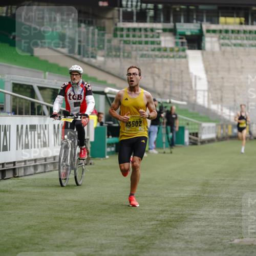 13.09.2026 - 21. swb-Marathon Bremen Michael Burmester http://msf.ph/oto/10426039 13.09.2026 10:14:40 Laufen im Stadion 13525 meine-sportfotos.de