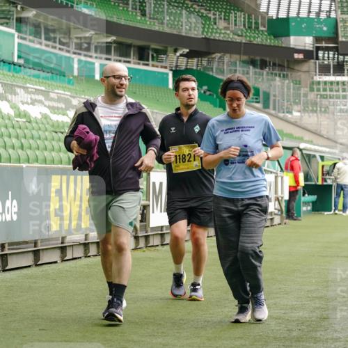 13.09.2026 - 21. swb-Marathon Bremen Michael Burmester http://msf.ph/oto/10426109 13.09.2026 10:49:09 Laufen im Stadion 10264, 10292, 10407, 10413, 10440, 10710, 10732, 10754, 10789, 10925, 11104, 11254, 11262, 11423, 11443, 11541, 11698, 11712, 11851, 11942, 11980, 12083, 12440, 12444, 12471, 12472, 12542, 12561, 10137, 10194, 10202, 10242, 10344, 10430, 10472, 10524, 10568, 10600, 10651, 10679, 10713, 10979, 11050, 11081, 11181, 11200, 11244, 11296, 11309, 11367, 11457, 11529, 11530, 11546, 11574, 11675, 11709, 11760, 11821, 12089, 12153, 12177, 12178 meine-sportfotos.de
