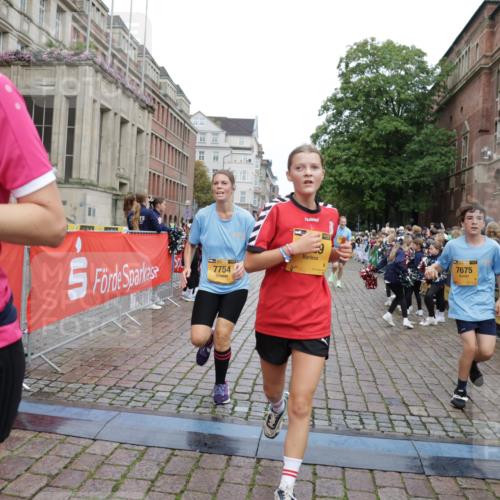 13.09.2026 - Kiel Lauf Yannick Fuchs http://msf.ph/oto/10426110 13.09.2026 09:46:40 Ziel 288, 2527, 3033, 3035, 4906, 6048, 6355, 6577, 7439, 7675, 7754, 8887, 8929, 8994, 9832, 10177, 10946, 12173, 12552, 167, 181, 442, 2482, 3052, 3361, 3954, 4918, 5855, 5955, 6732, 6857, 7015, 7308, 8125, 9832, 10117, 10685, 10898, 10913, 11076, 11078, 11316, 11859, 11861, 12495, 12621, 1402, 2718, 2759, 2779, 3808, 4087, 4238, 4940, 5217, 5351, 6074, 6207, 6638, 7190, 7213, 7446, 7731, 7921, 8409, 9141, 9385, 10301, 10322, 10731, 12622, 12725, 1415, 2482, 4909 meine-sportfotos.de