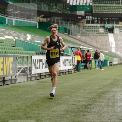 13.09.2026 - 21. swb-Marathon Bremen Michael Burmester http://msf.ph/oto/10426125 13.09.2026 10:14:50 Laufen im Stadion 13525, 13627 meine-sportfotos.de