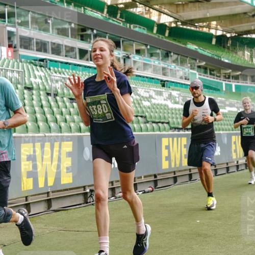 13.09.2026 - 21. swb-Marathon Bremen Michael Burmester http://msf.ph/oto/10426178 13.09.2026 13:02:06 Laufen im Stadion 150, 242, 282, 318, 440, 531, 687, 722, 930, 936, 946, 1006, 1067, 1163, 1250, 1436, 1448, 1582, 1896, 2033, 2047, 2062, 2276, 2292, 2345, 2364, 2370, 2378, 2409, 2421, 2485, 2490, 2491, 2560, 2561, 2627, 2638, 2658, 2666, 2668, 2779, 2781, 2967, 2987, 3013, 3044, 3114, 3163, 3164, 3187, 3248, 3258, 3294, 3334, 3372, 3374, 3375, 3385, 3392, 3496, 3524, 3526, 3527, 3576, 3585, 3603, 3642, 3667, 3721, 3806, 3852, 3893, 3938, 3983, 4000, 4133, 4506, 4558 meine-sportfotos.de