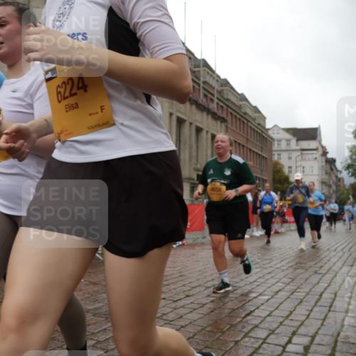 13.09.2026 - Kiel Lauf Yannick Fuchs http://msf.ph/oto/10426233 13.09.2026 11:03:53 Ziel 643, 1089, 1505, 1699, 2262, 2807, 2930, 3120, 5377, 7205, 7413, 7764, 8107, 9180, 9581, 10567, 10856, 11172, 11930, 12465, 697, 1698, 2254, 2724, 2846, 2878, 3049, 3155, 3744, 4074, 4658, 4854, 5588, 5820, 6224, 6341, 6524, 6525, 6953, 7282, 7656, 8946, 9331, 9363, 9614, 9955, 10806, 12650, 978, 1902, 1906, 2062, 3378, 4936, 5007, 5008, 7016, 10130, 10776, 11151, 11152, 11381, 1923, 2254, 2878, 2975, 4658, 4757, 5893, 6224, 6319, 6669 meine-sportfotos.de