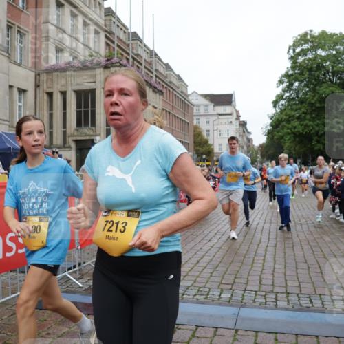 13.09.2026 - Kiel Lauf Yannick Fuchs http://msf.ph/oto/10426258 13.09.2026 09:46:50 Ziel 2527, 2718, 3808, 4087, 4906, 6048, 6207, 6638, 7190, 7213, 7446, 7921, 8409, 8887, 8994, 9141, 10322, 10731, 12725, 167, 181, 288, 442, 3033, 3035, 3361, 3954, 5955, 6048, 6355, 6577, 6857, 7439, 7675, 7754, 8929, 9832, 10117, 10177, 10913, 10946, 11316, 11859, 11861, 12173, 12495, 12552, 12621, 1402, 2759, 2779, 4238, 4940, 5217, 5351, 6074, 7461, 7731, 9385, 10009, 10224, 10301, 10742, 10744, 11862, 11964, 12622, 442, 3052, 3954, 5855, 8125 meine-sportfotos.de