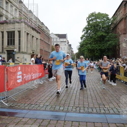 13.09.2026 - Kiel Lauf Yannick Fuchs http://msf.ph/oto/10426265 13.09.2026 09:46:50 Ziel 2527, 2718, 3808, 4087, 4906, 6048, 6207, 6638, 7190, 7213, 7446, 7921, 8409, 8887, 8994, 9141, 10322, 10731, 12725, 167, 181, 288, 442, 3033, 3035, 3361, 3954, 5955, 6048, 6355, 6577, 6857, 7439, 7675, 7754, 8929, 9832, 10117, 10177, 10913, 10946, 11316, 11859, 11861, 12173, 12495, 12552, 12621, 1402, 2759, 2779, 4238, 4940, 5217, 5351, 6074, 7461, 7731, 9385, 10009, 10224, 10301, 10742, 10744, 11862, 11964, 12622, 442, 3052, 3954, 5855, 8125 meine-sportfotos.de