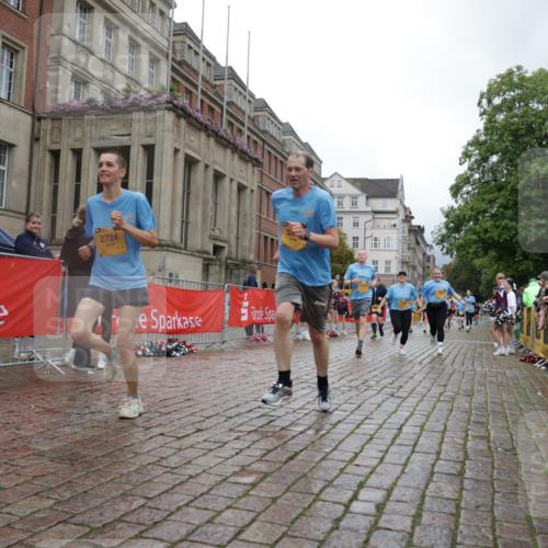 13.09.2026 - Kiel Lauf Yannick Fuchs http://msf.ph/oto/10426290 13.09.2026 11:04:03 Ziel 1699, 1902, 1906, 2262, 3120, 3378, 4936, 5007, 5008, 7413, 7764, 8107, 9180, 10130, 10567, 10856, 11381, 12465, 643, 1089, 1505, 1698, 2724, 2807, 2930, 3049, 3155, 3744, 5377, 5588, 5820, 6341, 6524, 6525, 7205, 9331, 9363, 9581, 9955, 10856, 11172, 11930, 12650, 460, 978, 1204, 1316, 2062, 2654, 3195, 3336, 3961, 3963, 5806, 6010, 6092, 6310, 6962, 6963, 7016, 7451, 7686, 8835, 9806, 10776, 11050, 11151, 11152, 11856, 697, 2846, 2878, 4074 meine-sportfotos.de