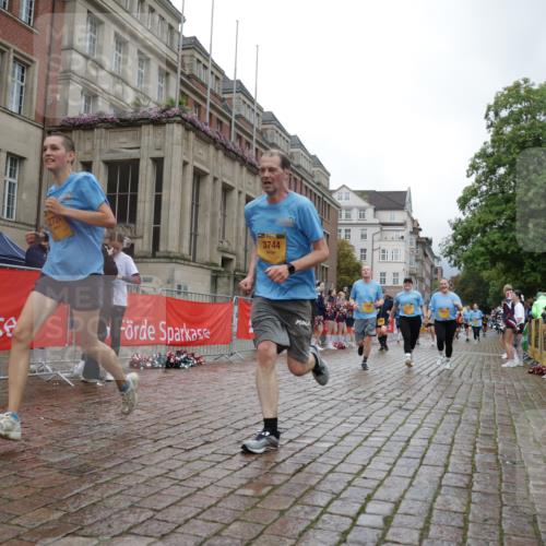 13.09.2026 - Kiel Lauf Yannick Fuchs http://msf.ph/oto/10426296 13.09.2026 11:04:03 Ziel 1699, 1902, 1906, 2262, 3120, 3378, 4936, 5007, 5008, 7413, 7764, 8107, 9180, 10130, 10567, 10856, 11381, 12465, 643, 1089, 1505, 1698, 2724, 2807, 2930, 3049, 3155, 3744, 5377, 5588, 5820, 6341, 6524, 6525, 7205, 9331, 9363, 9581, 9955, 10856, 11172, 11930, 12650, 460, 978, 1204, 1316, 2062, 2654, 3195, 3336, 3961, 3963, 5806, 6010, 6092, 6310, 6962, 6963, 7016, 7451, 7686, 8835, 9806, 10776, 11050, 11151, 11152, 11856, 697, 2846, 2878, 4074 meine-sportfotos.de