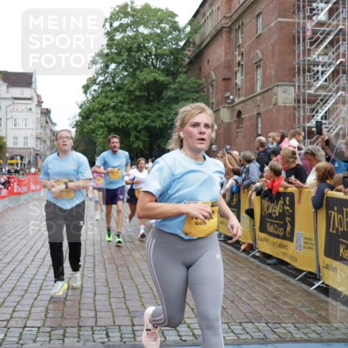 13.09.2026 - Kiel Lauf Yannick Fuchs http://msf.ph/oto/10426307 13.09.2026 09:46:53 Ziel 1402, 2527, 2718, 2779, 3808, 4087, 4238, 6074, 6207, 6638, 7190, 7213, 7446, 7731, 7921, 8409, 8994, 9141, 9385, 10301, 10322, 10731, 12622, 12725, 167, 181, 288, 3033, 3035, 3361, 4906, 6048, 6355, 6577, 6857, 7439, 7675, 7754, 8887, 8929, 8994, 9832, 10117, 10177, 10913, 10946, 11316, 11859, 11861, 12173, 12495, 12552, 12621, 1235, 2587, 2759, 4940, 5217, 5351, 7461, 9091, 10009, 10076, 10224, 10742, 10744, 11862, 11964, 442, 3052, 3954, 5855, 8125 meine-sportfotos.de