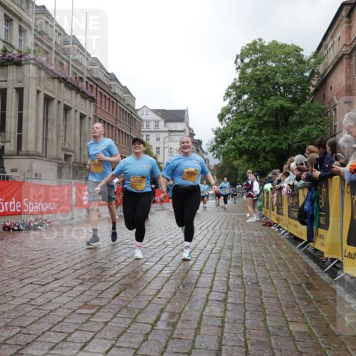 13.09.2026 - Kiel Lauf Yannick Fuchs http://msf.ph/oto/10426310 13.09.2026 11:04:05 Ziel 978, 1902, 1906, 3120, 3378, 4936, 5007, 5008, 7413, 7764, 8107, 9180, 10130, 10567, 11381, 12465, 643, 1089, 1505, 1698, 1699, 2262, 2807, 2930, 3049, 3155, 5377, 5588, 5820, 6524, 6525, 7205, 7413, 9180, 9331, 9363, 9581, 9955, 10856, 11172, 11930, 12650, 460, 1204, 1316, 2062, 2654, 2750, 3140, 3141, 3195, 3336, 3961, 3963, 5806, 6010, 6092, 6310, 6962, 6963, 7016, 7451, 7686, 8835, 9806, 10776, 11050, 11151, 11152, 11856, 2846, 4074 meine-sportfotos.de