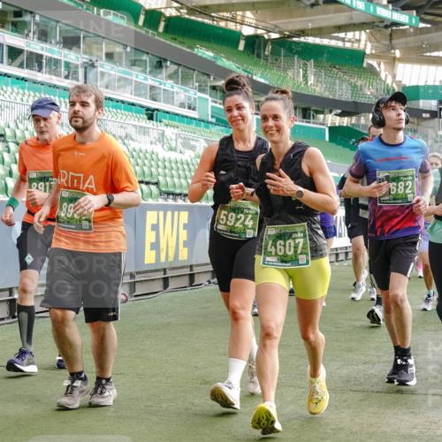 13.09.2026 - 21. swb-Marathon Bremen Michael Burmester http://msf.ph/oto/10426335 13.09.2026 13:25:06 Laufen im Stadion 137, 182, 213, 294, 324, 505, 530, 543, 548, 645, 721, 723, 739, 743, 752, 815, 818, 966, 1273, 1410, 1443, 1459, 1463, 1471, 1487, 1491, 1504, 1515, 1561, 1597, 1598, 1744, 1828, 1830, 1944, 1953, 2058, 2059, 2095, 2211, 2252, 2267, 2271, 2286, 2298, 2308, 2312, 2323, 2354, 2445, 2465, 2483, 2497, 2503, 2506, 2554, 2571, 2591, 2644, 2752, 2762, 2768, 2776, 2833, 2878, 2896, 2981, 3005, 3097, 3142, 3211, 3259, 3288, 3289, 3298, 3306, 3312, 3329, 3364, 3381, 3390 meine-sportfotos.de
