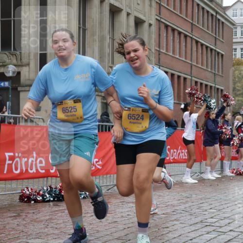 13.09.2026 - Kiel Lauf Yannick Fuchs http://msf.ph/oto/10426347 13.09.2026 11:04:09 Ziel 460, 978, 1204, 1316, 1902, 1906, 2062, 3336, 3378, 4936, 5007, 5008, 5806, 6092, 7016, 10130, 10776, 11151, 11152, 11381, 11856, 643, 1089, 1505, 1698, 1699, 2262, 2807, 2930, 3049, 3120, 5377, 5588, 5820, 6524, 6525, 7205, 7413, 7764, 8107, 9180, 9331, 9581, 9955, 10567, 10856, 11172, 11930, 12465, 567, 1554, 2298, 2654, 2662, 2750, 2758, 3140, 3141, 3195, 3961, 3963, 4155, 4870, 6010, 6310, 6962, 6963, 7157, 7451, 7686, 8835, 8956, 9067, 9806, 9980, 9987, 11050, 4074 meine-sportfotos.de