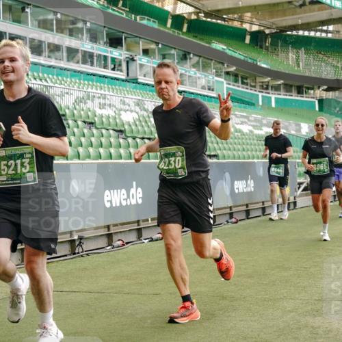 13.09.2026 - 21. swb-Marathon Bremen Michael Burmester http://msf.ph/oto/10426392 13.09.2026 13:02:09 Laufen im Stadion 150, 242, 282, 318, 440, 531, 687, 722, 930, 936, 946, 1006, 1067, 1163, 1250, 1436, 1448, 1582, 1896, 2033, 2047, 2062, 2276, 2292, 2345, 2364, 2370, 2378, 2409, 2421, 2485, 2490, 2491, 2560, 2561, 2627, 2638, 2658, 2666, 2668, 2779, 2781, 2900, 2967, 2987, 3013, 3044, 3114, 3163, 3164, 3187, 3248, 3258, 3294, 3334, 3372, 3374, 3375, 3385, 3392, 3496, 3524, 3526, 3527, 3576, 3585, 3603, 3667, 3721, 3806, 3852, 3893, 3938, 3983, 4000, 4133, 4506, 4558 meine-sportfotos.de
