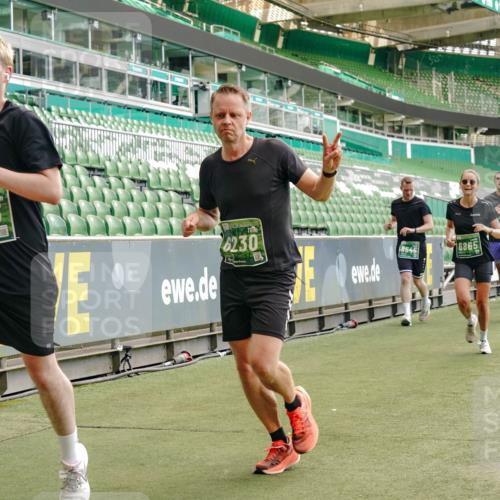 13.09.2026 - 21. swb-Marathon Bremen Michael Burmester http://msf.ph/oto/10426401 13.09.2026 13:02:09 Laufen im Stadion 150, 242, 282, 318, 440, 531, 687, 722, 930, 936, 946, 1006, 1067, 1163, 1250, 1436, 1448, 1582, 1896, 2033, 2047, 2062, 2276, 2292, 2345, 2364, 2370, 2378, 2409, 2421, 2485, 2490, 2491, 2560, 2561, 2627, 2638, 2658, 2666, 2668, 2779, 2781, 2900, 2967, 2987, 3013, 3044, 3114, 3163, 3164, 3187, 3248, 3258, 3294, 3334, 3372, 3374, 3375, 3385, 3392, 3496, 3524, 3526, 3527, 3576, 3585, 3603, 3667, 3721, 3806, 3852, 3893, 3938, 3983, 4000, 4133, 4506, 4558 meine-sportfotos.de