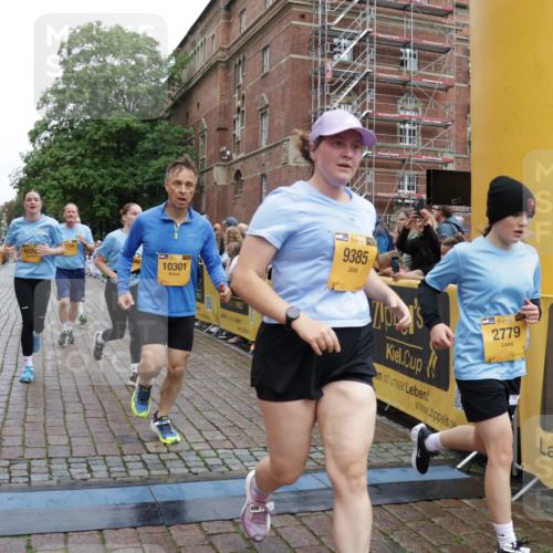 13.09.2026 - Kiel Lauf Yannick Fuchs http://msf.ph/oto/10426410 13.09.2026 09:47:00 Ziel 1402, 2718, 2759, 2779, 4238, 4940, 5217, 5351, 6074, 6207, 7731, 7921, 9141, 9385, 10009, 10301, 10322, 10731, 12622, 288, 2527, 3033, 3035, 3361, 3808, 4087, 4906, 6048, 6355, 6577, 6638, 7190, 7213, 7439, 7446, 7675, 7754, 8409, 8887, 8929, 8994, 9832, 10177, 10322, 10946, 11859, 11861, 12173, 12552, 12725, 1235, 2587, 5167, 7461, 8524, 9091, 10076, 10224, 10555, 10742, 10744, 11862, 11964, 12635, 167, 181, 3361, 11859 meine-sportfotos.de
