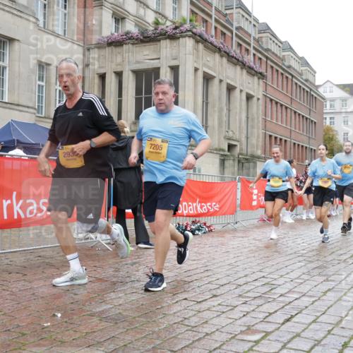 13.09.2026 - Kiel Lauf Yannick Fuchs http://msf.ph/oto/10426431 13.09.2026 11:04:25 Ziel 567, 1554, 2298, 2654, 2662, 2750, 2758, 3140, 3141, 3195, 3961, 3963, 4155, 4870, 6010, 6310, 6962, 6963, 7157, 7451, 7686, 8835, 8956, 9067, 9806, 9980, 9987, 11050, 12179, 460, 978, 1089, 1204, 1316, 1699, 1902, 1906, 2062, 2262, 2930, 3120, 3336, 3378, 4936, 5007, 5008, 5806, 6092, 7016, 7205, 7413, 7764, 8107, 9180, 10130, 10567, 10776, 10856, 11151, 11152, 11381, 11856, 12465, 711, 1228, 1289, 1431, 4200, 4758, 4759, 5963, 6752, 8697, 8950, 8951, 12826 meine-sportfotos.de