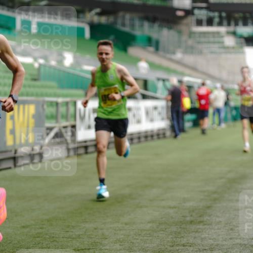 13.09.2026 - 21. swb-Marathon Bremen Michael Burmester http://msf.ph/oto/10426433 13.09.2026 10:16:44 Laufen im Stadion 10597, 12272, 13501, 13510, 13515, 13517, 13522, 13542, 13547, 13561, 13567, 13569, 13576, 13579, 13623, 13627, 13635 meine-sportfotos.de