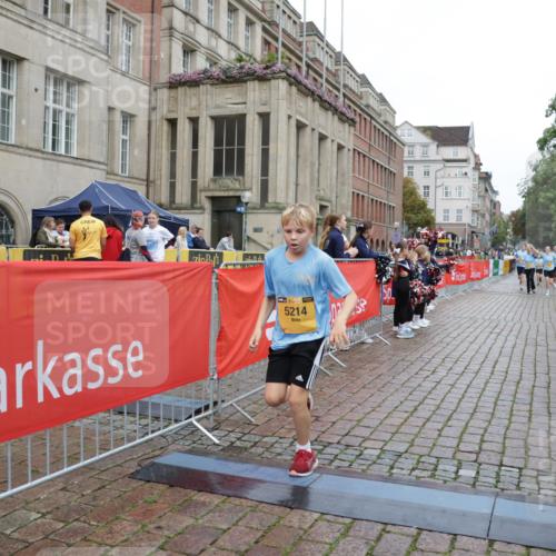 13.09.2026 - Kiel Lauf Yannick Fuchs http://msf.ph/oto/10426470 13.09.2026 09:47:02 Ziel 1402, 2718, 2759, 2779, 4238, 4940, 5217, 5351, 6074, 6207, 7731, 9141, 9385, 10009, 10301, 10731, 10742, 10744, 12622, 288, 2527, 2718, 3033, 3035, 3808, 4087, 4906, 6048, 6355, 6577, 6638, 7190, 7213, 7439, 7446, 7675, 7754, 7921, 8409, 8887, 8929, 8994, 9141, 9832, 10177, 10322, 10946, 11861, 12173, 12552, 12725, 1235, 1324, 2587, 5167, 6575, 7461, 8231, 8524, 9091, 10076, 10224, 10555, 11862, 11964, 12635, 167, 181, 3361, 9832, 11859 meine-sportfotos.de