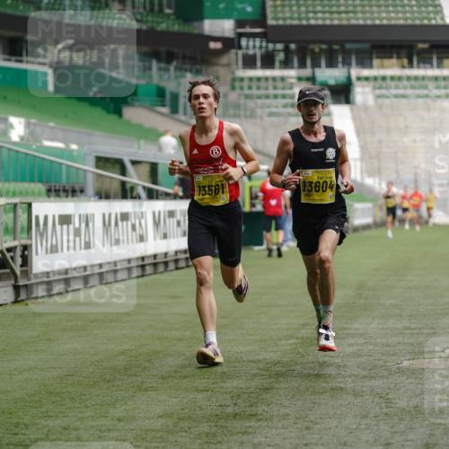 13.09.2026 - 21. swb-Marathon Bremen Michael Burmester http://msf.ph/oto/10426483 13.09.2026 10:16:47 Laufen im Stadion 10597, 12272, 13501, 13510, 13515, 13517, 13522, 13542, 13547, 13561, 13567, 13569, 13576, 13579, 13604, 13623, 13627, 13635 meine-sportfotos.de