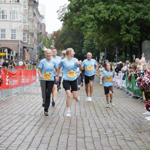 13.09.2026 - Kiel Lauf Yannick Fuchs http://msf.ph/oto/10426501 13.09.2026 09:47:06 Ziel 1402, 2759, 2779, 4238, 4940, 5217, 5351, 6074, 7461, 7731, 9091, 9385, 10009, 10224, 10301, 10742, 10744, 11862, 11964, 12622, 288, 1402, 2527, 2718, 2779, 3033, 3035, 3808, 4087, 4906, 6048, 6207, 6355, 6577, 6638, 7190, 7213, 7439, 7446, 7675, 7754, 7921, 8409, 8887, 8929, 8994, 9141, 9385, 10177, 10322, 10731, 10946, 12173, 12552, 12725, 544, 1235, 1324, 2587, 2870, 3192, 5167, 6575, 8231, 8524, 9634, 10076, 10555, 12635, 3361, 6355, 6577, 7439, 9832, 10177, 11859 meine-sportfotos.de