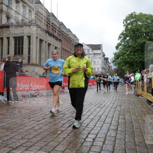 13.09.2026 - Kiel Lauf Yannick Fuchs http://msf.ph/oto/10426502 13.09.2026 11:04:32 Ziel 567, 1554, 2298, 2662, 2750, 2758, 3140, 3141, 4155, 4200, 4758, 4759, 4870, 6010, 6962, 6963, 7157, 7686, 8950, 8951, 8956, 9067, 9667, 9806, 9980, 9987, 11050, 12826, 460, 978, 1204, 1316, 1902, 1906, 2062, 2654, 3120, 3195, 3336, 3378, 3961, 3963, 4936, 5007, 5008, 5806, 6092, 6310, 7016, 7451, 7686, 8107, 8835, 10130, 10567, 10776, 11151, 11152, 11381, 11856, 12179, 12465, 711, 1056, 1228, 1289, 1431, 2804, 4211, 5963, 6443, 6752, 8697 meine-sportfotos.de
