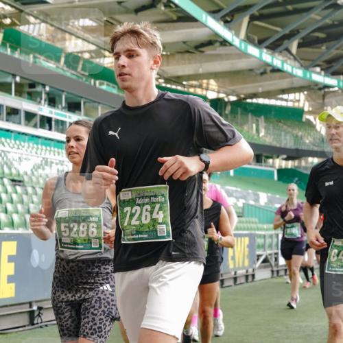 13.09.2026 - 21. swb-Marathon Bremen Michael Burmester http://msf.ph/oto/10426503 13.09.2026 13:25:12 Laufen im Stadion 137, 182, 213, 294, 324, 505, 530, 543, 548, 645, 721, 723, 739, 743, 752, 815, 818, 966, 1273, 1283, 1410, 1443, 1459, 1463, 1471, 1487, 1491, 1504, 1515, 1561, 1597, 1598, 1744, 1828, 1830, 1944, 1953, 2058, 2059, 2095, 2211, 2252, 2267, 2271, 2298, 2308, 2312, 2323, 2354, 2382, 2465, 2483, 2497, 2503, 2506, 2554, 2571, 2591, 2644, 2752, 2762, 2776, 2833, 2878, 2896, 2981, 3005, 3062, 3097, 3142, 3172, 3211, 3259, 3288, 3289, 3298, 3306, 3312, 3329, 3381, 3390 meine-sportfotos.de