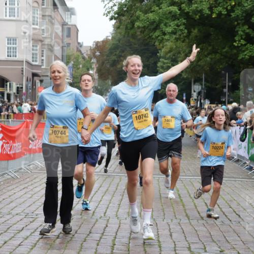 13.09.2026 - Kiel Lauf Yannick Fuchs http://msf.ph/oto/10426520 13.09.2026 09:47:07 Ziel 2587, 2759, 4238, 4940, 5217, 5351, 6074, 7461, 7731, 9091, 10009, 10224, 10301, 10742, 10744, 11862, 11964, 12622, 288, 1402, 2527, 2718, 2779, 3033, 3035, 3808, 4087, 4906, 6048, 6207, 6355, 6638, 7190, 7213, 7439, 7446, 7675, 7754, 7921, 8409, 8887, 8929, 8994, 9141, 9385, 10177, 10301, 10322, 10731, 10946, 12552, 12725, 544, 1235, 1324, 2870, 3192, 5167, 6575, 8231, 8524, 9634, 10076, 10555, 12635, 288, 3361, 6355, 6577, 7439, 9832, 10177, 11859 meine-sportfotos.de
