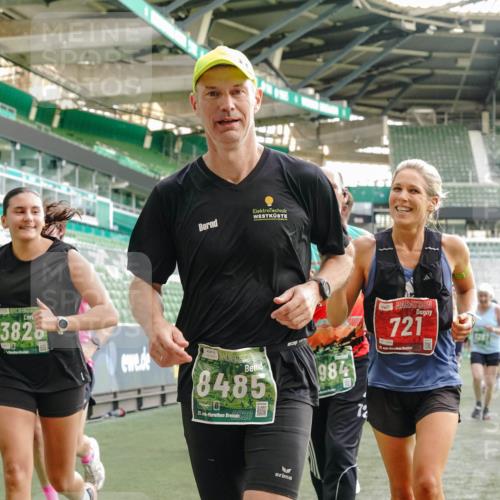 13.09.2026 - 21. swb-Marathon Bremen Michael Burmester http://msf.ph/oto/10426526 13.09.2026 13:25:12 Laufen im Stadion 137, 182, 213, 294, 324, 505, 530, 543, 548, 645, 721, 723, 739, 743, 752, 815, 818, 966, 1273, 1283, 1410, 1443, 1459, 1463, 1471, 1487, 1491, 1504, 1515, 1561, 1597, 1598, 1744, 1828, 1830, 1944, 1953, 2058, 2059, 2095, 2211, 2252, 2267, 2271, 2298, 2308, 2312, 2323, 2354, 2382, 2465, 2483, 2497, 2503, 2506, 2554, 2571, 2591, 2644, 2752, 2762, 2776, 2833, 2878, 2896, 2981, 3005, 3062, 3097, 3142, 3172, 3211, 3259, 3288, 3289, 3298, 3306, 3312, 3329, 3381, 3390 meine-sportfotos.de