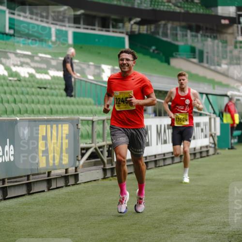 13.09.2026 - 21. swb-Marathon Bremen Michael Burmester http://msf.ph/oto/10426557 13.09.2026 10:17:04 Laufen im Stadion 10597, 12272, 12458, 13501, 13504, 13510, 13515, 13517, 13522, 13542, 13547, 13561, 13567, 13569, 13576, 13579, 13603, 13604, 13623, 13635 meine-sportfotos.de