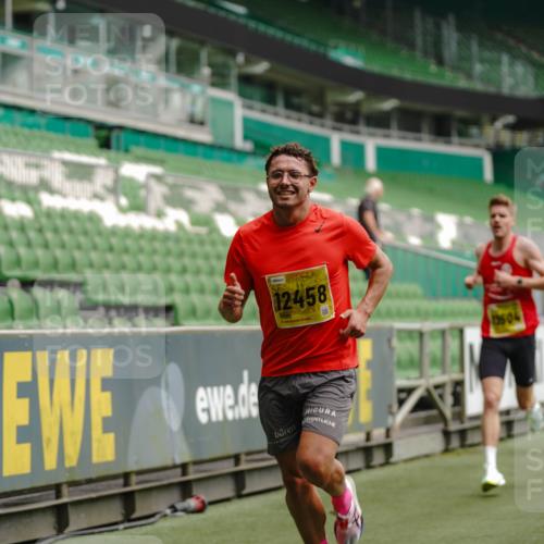 13.09.2026 - 21. swb-Marathon Bremen Michael Burmester http://msf.ph/oto/10426582 13.09.2026 10:17:05 Laufen im Stadion 10597, 12272, 12458, 13501, 13504, 13510, 13515, 13517, 13522, 13542, 13547, 13561, 13567, 13569, 13576, 13579, 13603, 13604, 13623, 13635 meine-sportfotos.de
