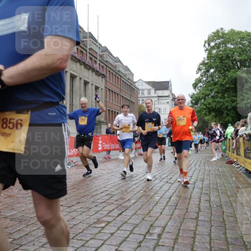 13.09.2026 - Kiel Lauf Yannick Fuchs http://msf.ph/oto/10426626 13.09.2026 11:04:49 Ziel 711, 1056, 1228, 1289, 1431, 1861, 2804, 4211, 5963, 6443, 6752, 8697, 9815, 10016, 10217, 10484, 10593, 11906, 11948, 12406, 12438, 12472, 460, 567, 1204, 1316, 1554, 2298, 2654, 2662, 2750, 2758, 3140, 3141, 3195, 3336, 3961, 3963, 4155, 4200, 4758, 4759, 4870, 5806, 6010, 6092, 6310, 6962, 6963, 7157, 7451, 7686, 8835, 8950, 8951, 8956, 9067, 9667, 9806, 9815, 9818, 9980, 9987, 11050, 11856, 12179, 12252, 12826, 1186, 2093, 2142, 2308, 4262, 4391, 5002, 3963 meine-sportfotos.de