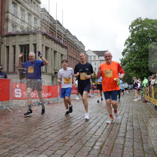 13.09.2026 - Kiel Lauf Yannick Fuchs http://msf.ph/oto/10426630 13.09.2026 11:04:50 Ziel 711, 1056, 1228, 1289, 1431, 1861, 2804, 4211, 4391, 5963, 6443, 6752, 8697, 9647, 10016, 10217, 10484, 10593, 11906, 11948, 12406, 12438, 12472, 567, 1554, 2298, 2654, 2662, 2750, 2758, 3140, 3141, 3195, 3961, 3963, 4155, 4200, 4758, 4759, 4870, 6010, 6310, 6962, 6963, 7157, 7451, 7686, 8697, 8835, 8950, 8951, 8956, 9067, 9667, 9806, 9815, 9818, 9980, 9987, 11050, 12179, 12252, 12826, 1186, 2093, 2142, 2308, 4262, 5002, 3963 meine-sportfotos.de
